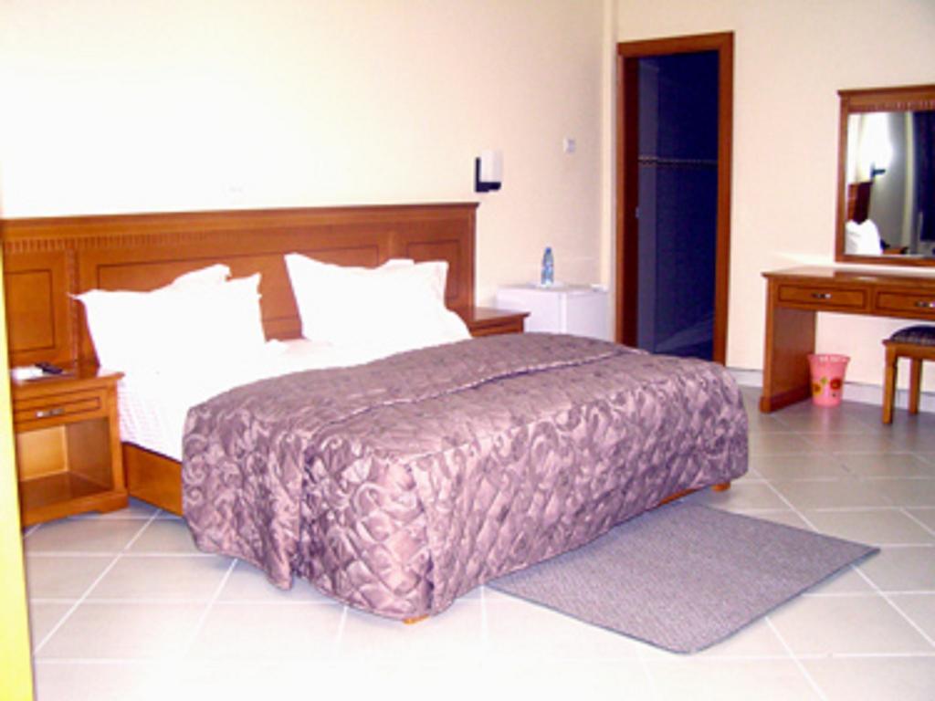 Sunset Hotel Kumasi Rum bild
